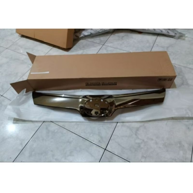 list lis grill grille depan avanza veloz 2019 2020 2021 black chrome ori