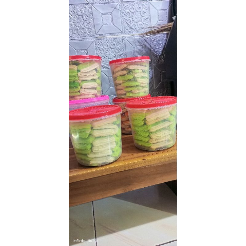 

kue murah lebaran asoi / sagu ½ toples