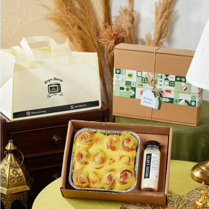 

Parsel Ramadan Paket Hampers Rolls dan Regal Latte