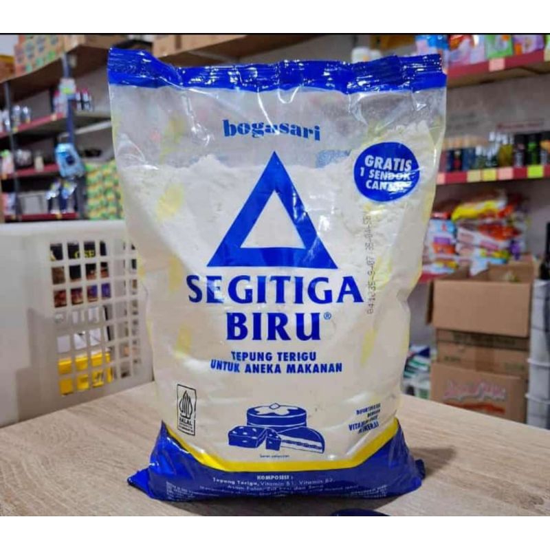

Tepung terigu segitiga biru kemasan 1kg