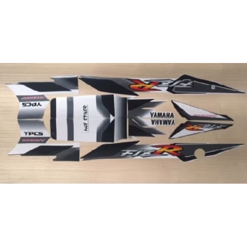 striping Stiker Les Standart FizR Th 2002