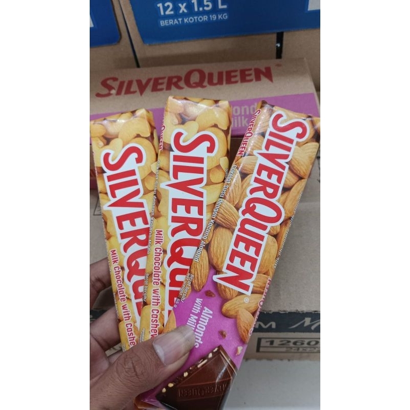 

SILVERQUEEN//COKLAT//SPESIAL VALENTINE//READY SIAP KIRIM