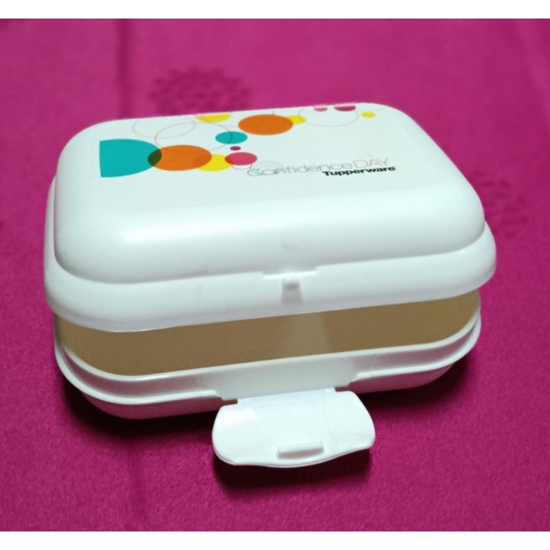 confidance oyster Tupperware