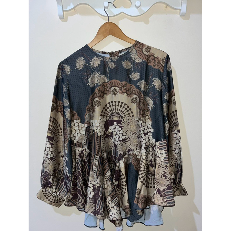 Preloved Atasan Klamby Sulawesi Series