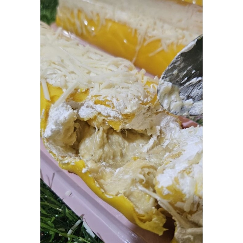 

Durian Pancake Roll
