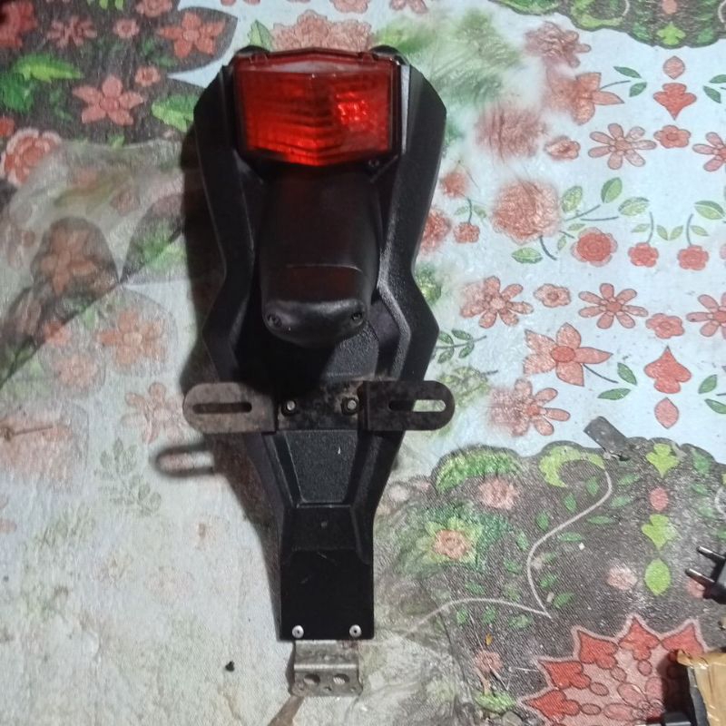 Spakbor Belakang Motor Kawasaki KLX S D-Traker Old Original Second