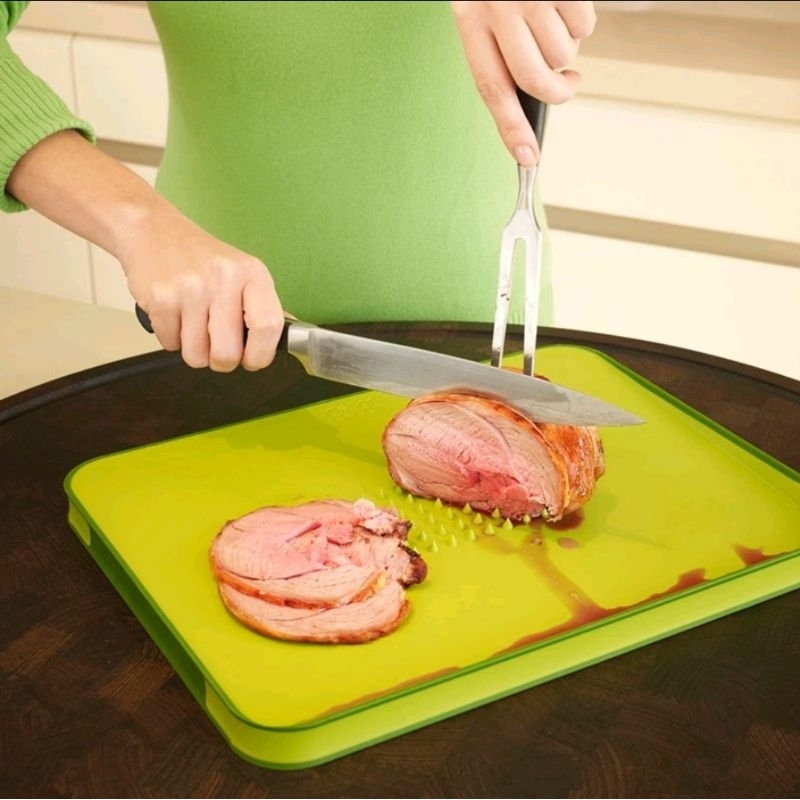 Joseph Joseph Cut and Carve (Talenan Besar) Hijau