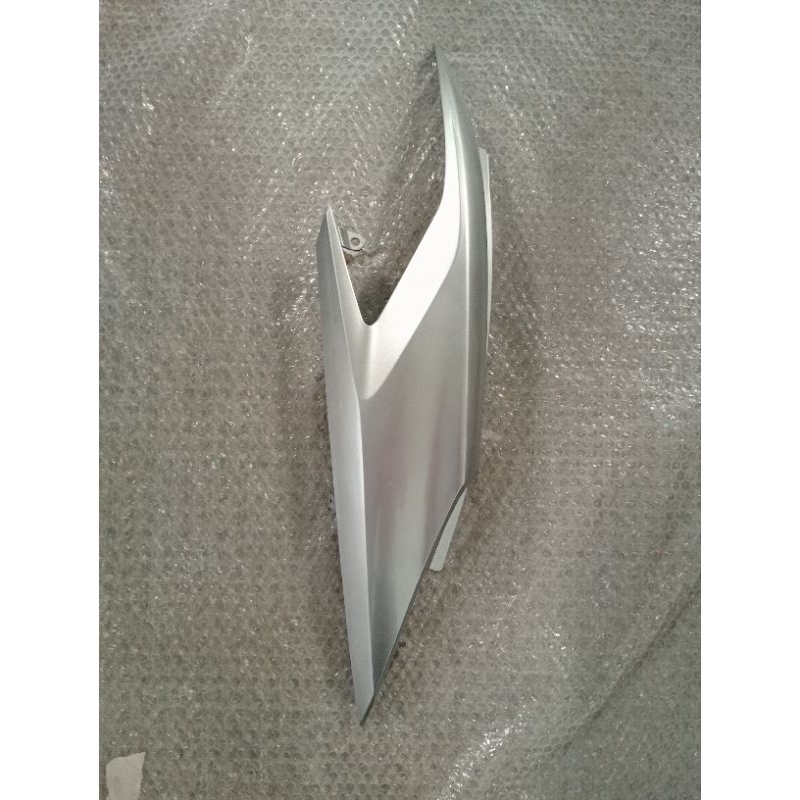 83500-KVB-N50DSM  cover body kanan silver vario techno original ahm