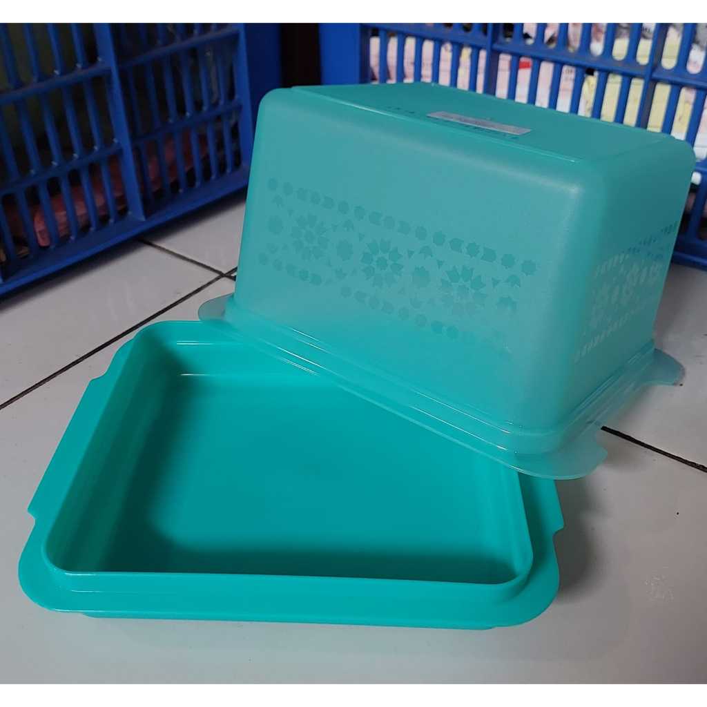 TUPPERWARE Wadah Roti Tawar Bread Lovers