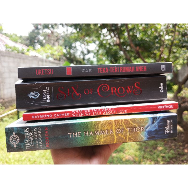 NOVEL PRELOVED ORIGINAL BAHASA INGGRIS  / TERJEMAHAN J-LIT