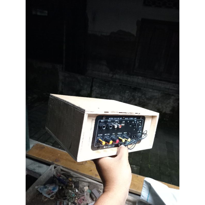ampli blutut karaoke d10 ok  box kayu