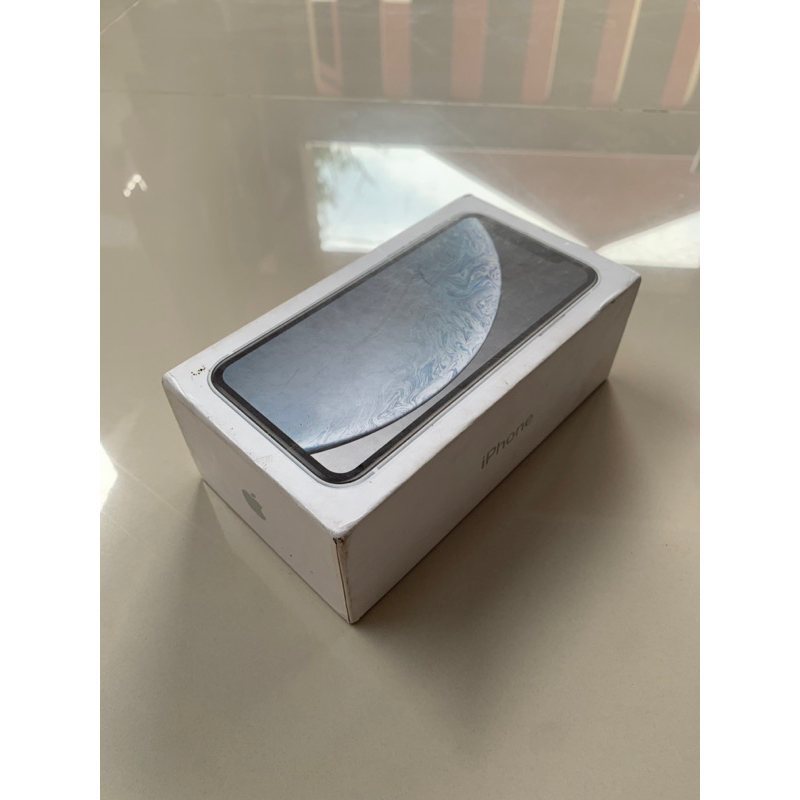 Apple iPhone XR 128GB resmi bergaransi