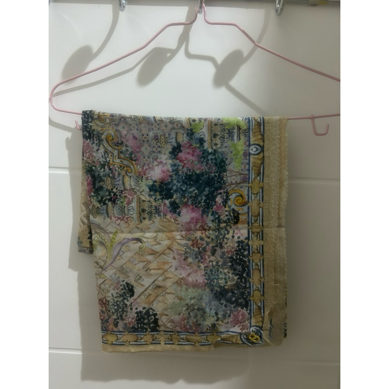 preloved buttonscarves hijab