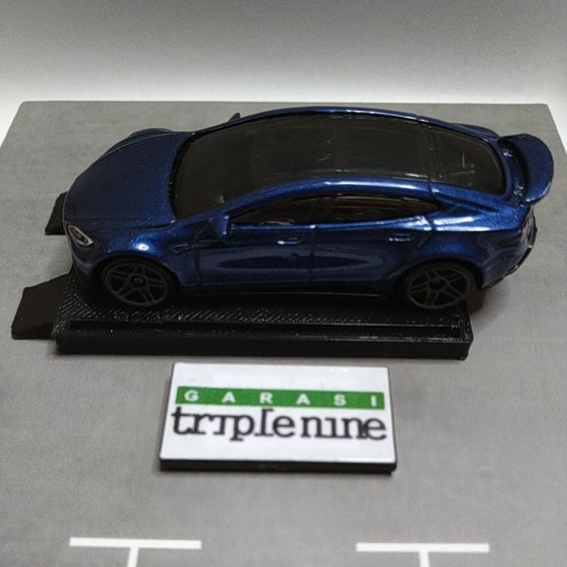 Hot Wheels TESLA MODEL S