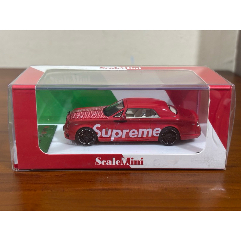 Scale Mini Royce Supreme Merah Resin