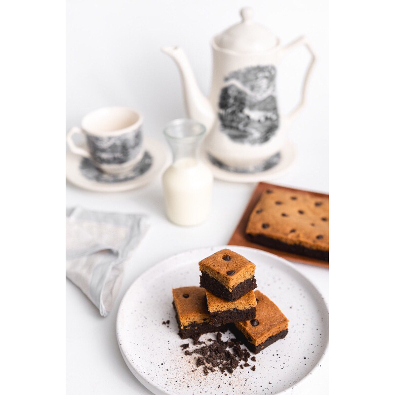 

Brookies (Brownie & Cookies)
