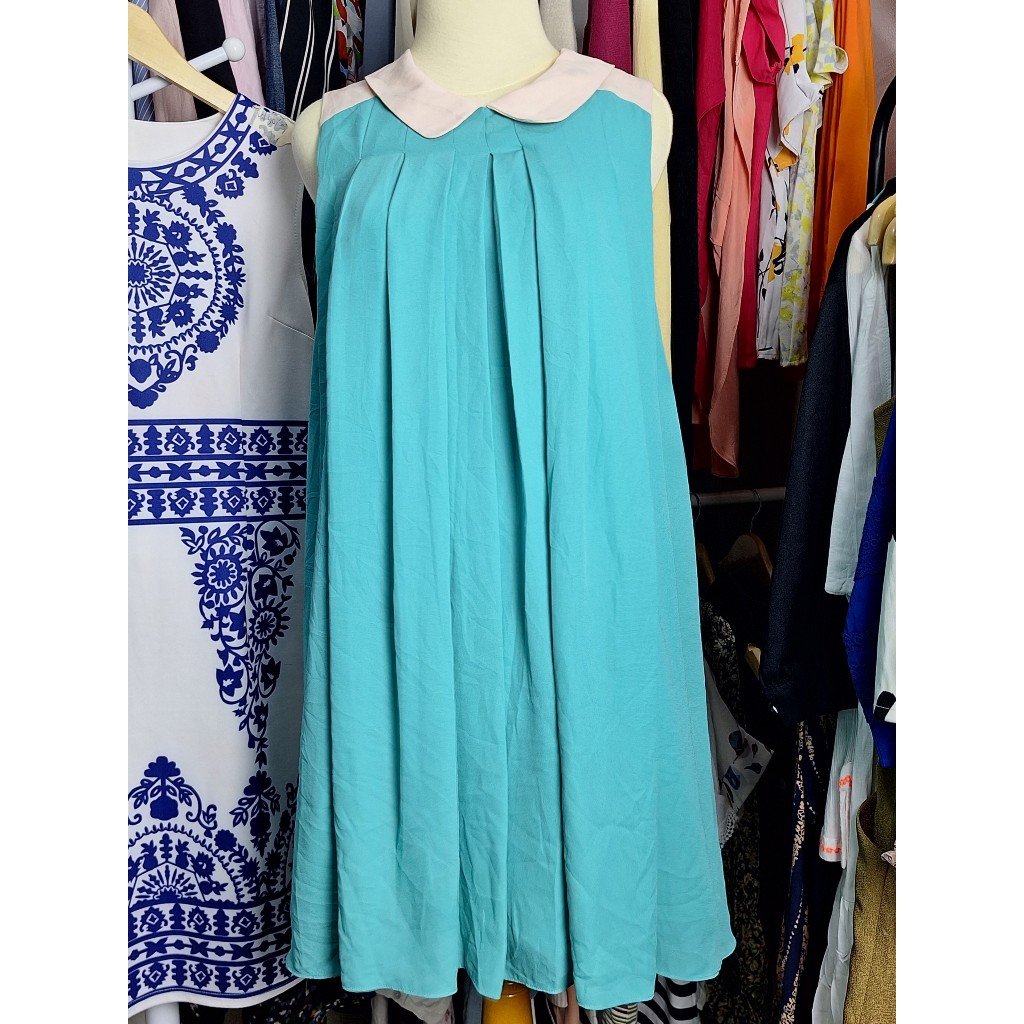 Dress Gaun Hijau Tosca Tanpa Lengan Rempel