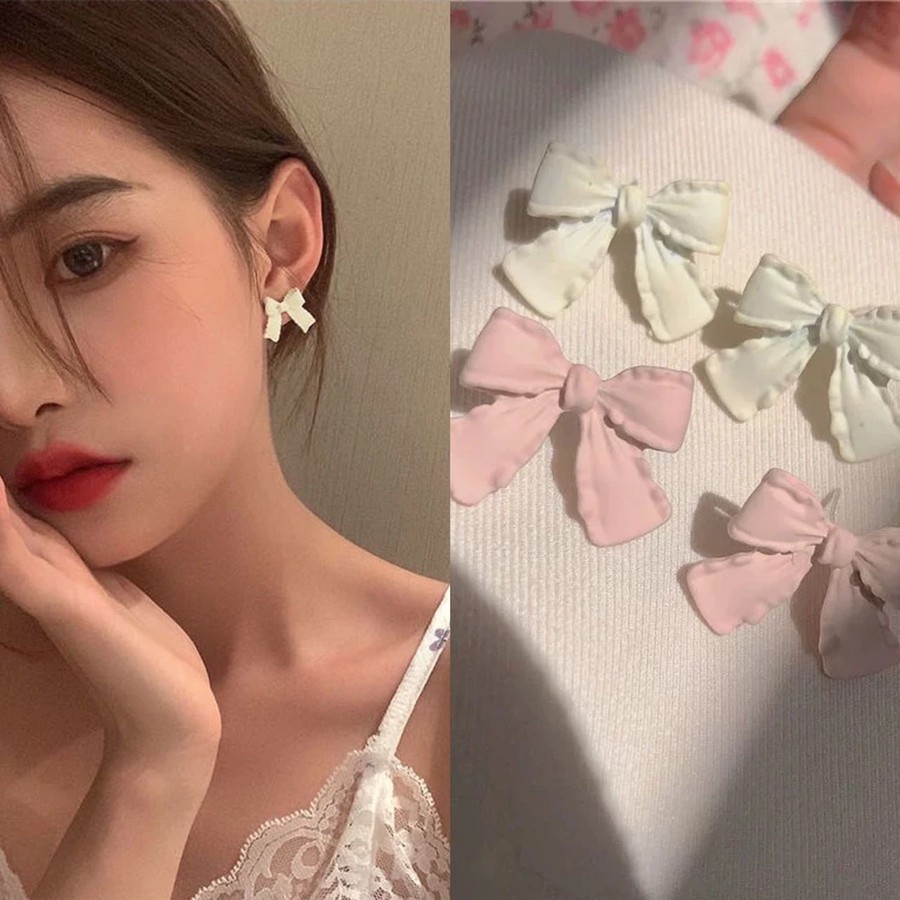 Anting Wanita Korea Minnie Mouse Pita Mutiara Bahan Silver Perhiasan