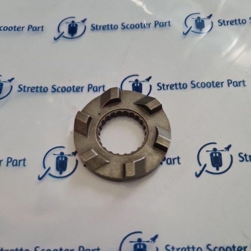 Gigi Selah / starter Gear / Ring Selah Vespa LX