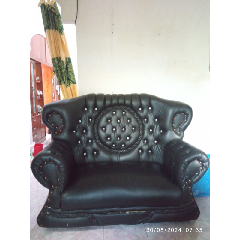 1 set sofa bekas