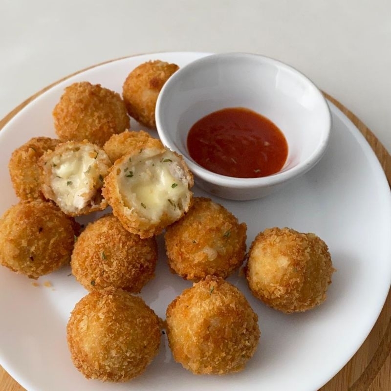

FROZEN BITTERBALLEN ISI CHICKEN CHEESE AYAM KEJU MOZZARELLA