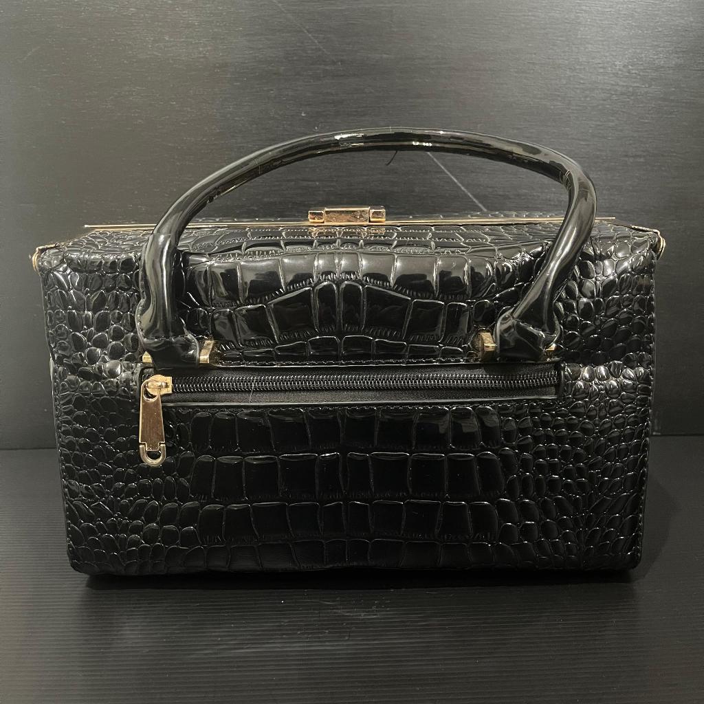 Elizabeth Tas Make Up Tas Dokter Hitam