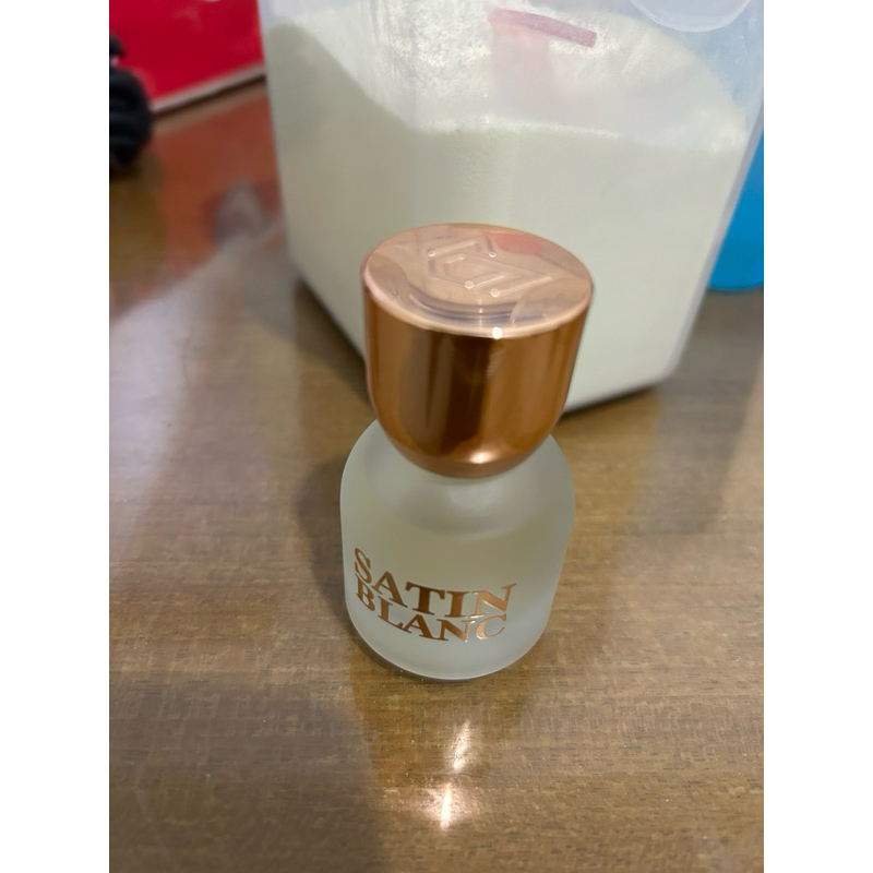 Mykonos satin blanc preloved