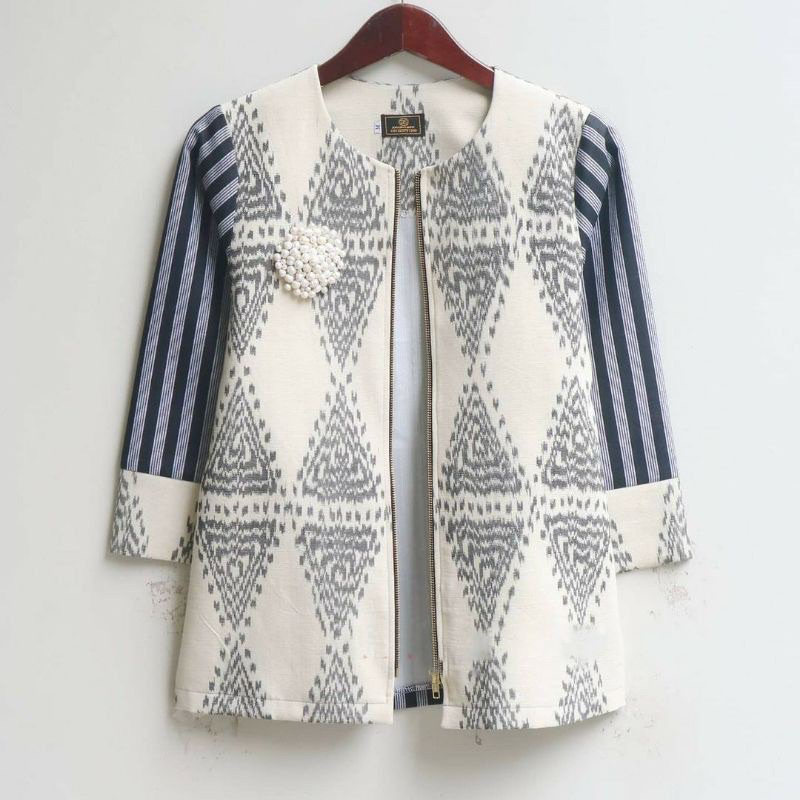 blazer batik tenun wanita putih premium