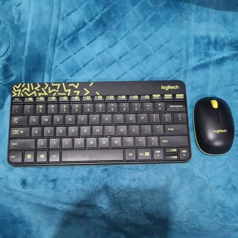 Logitech Paket Keyboard & Mouse MK240