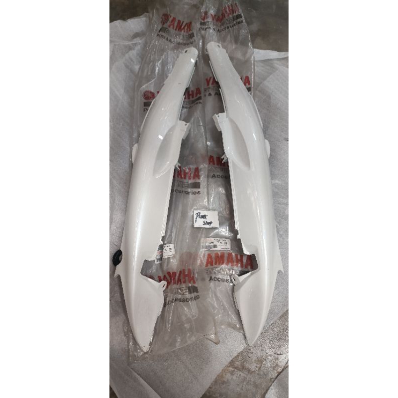 Cover body Jupiter z lama(5LL) putih original