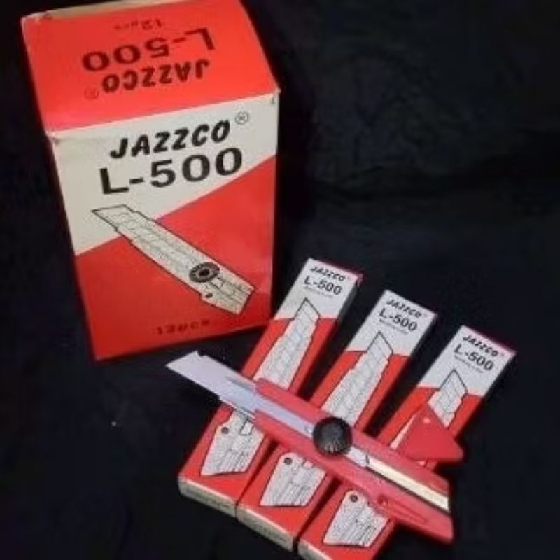 

Cutter Besar Jazzco L500 Pisau Kater Super Tajam Untuk Potong Kertas Plastik Acrylic GRC Gypsum dll