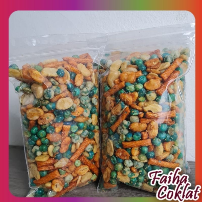 

Snack Kacang Campur Murah Meriah MIX NUT 250gr Faiha Coklat Kacang Jaipong