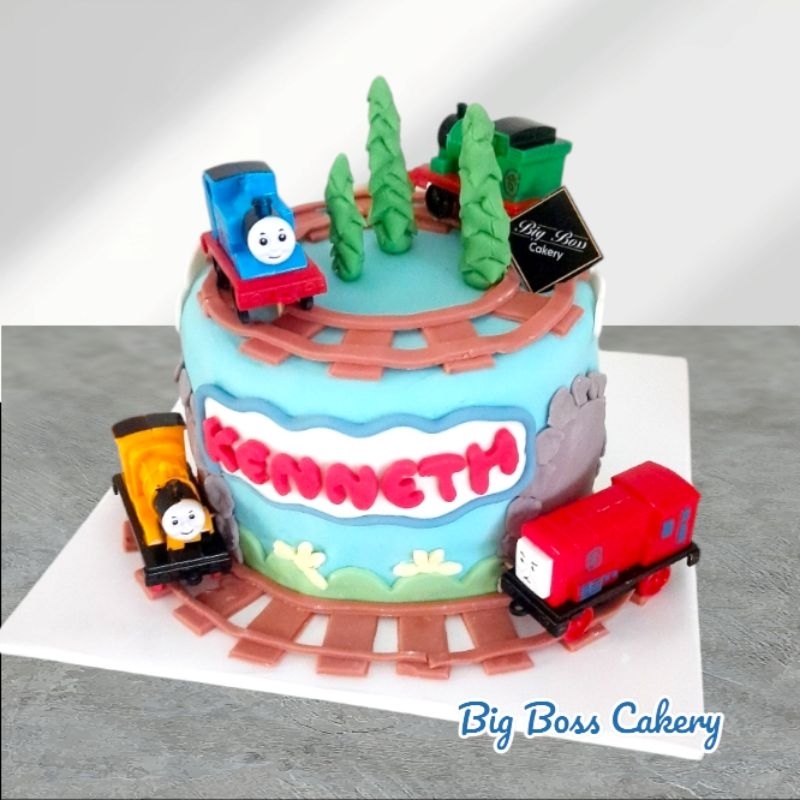 

TAYO BUS / THOMAS AND FRIENDS TRAIN CAKE WITH TOYS
