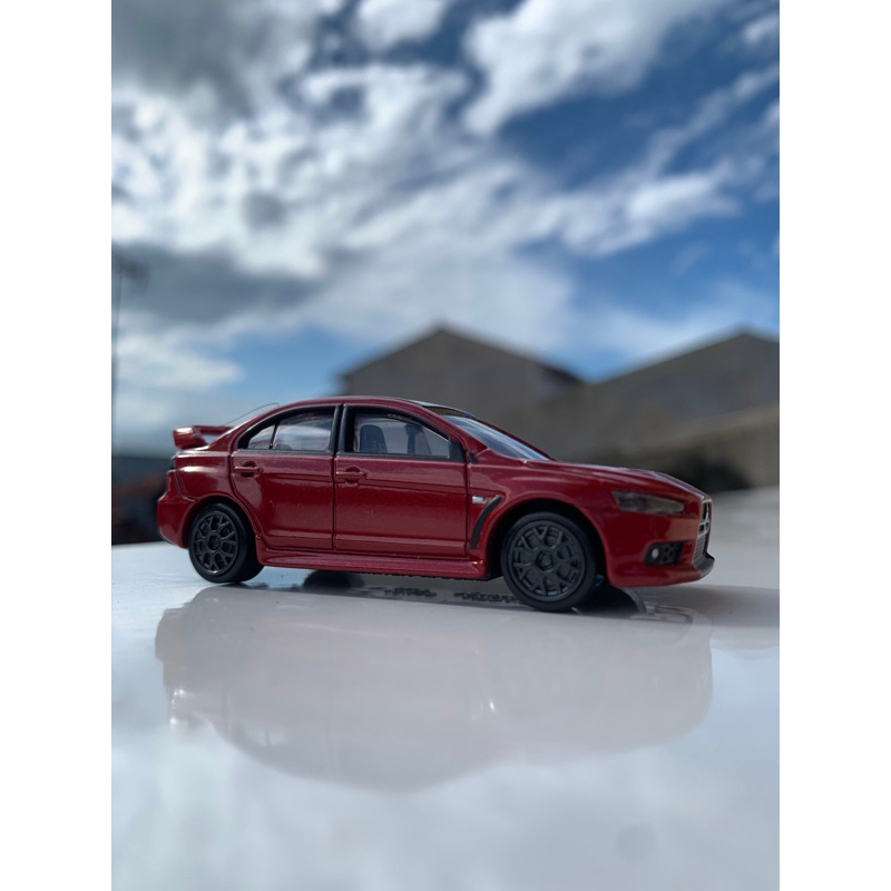 Tomica Premium Mitsubishi Lancer Evo X