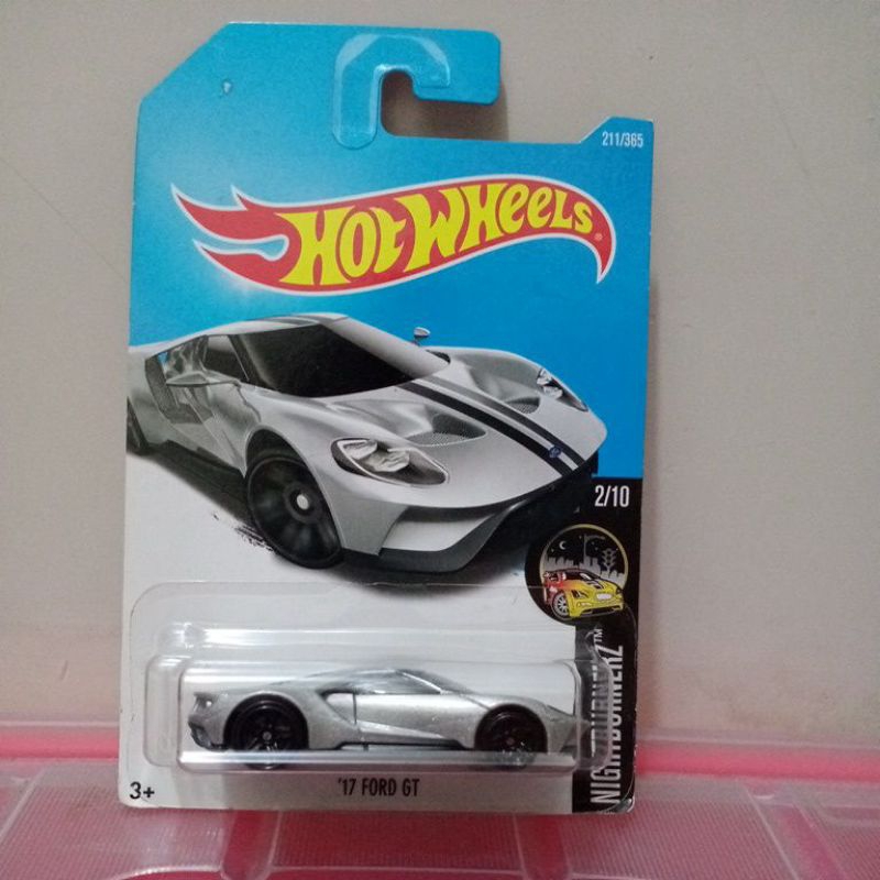 Hot Wheels 17 Ford GT silver