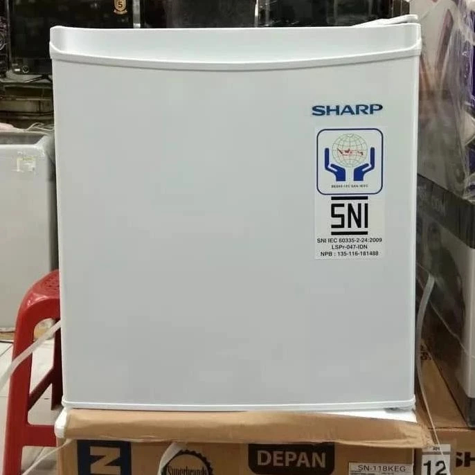 KULKAS SHARP PORTABLE 50 LITER - SJ50MB-XW KULKAS MINI BAR SJ 50MB SJ50MB
