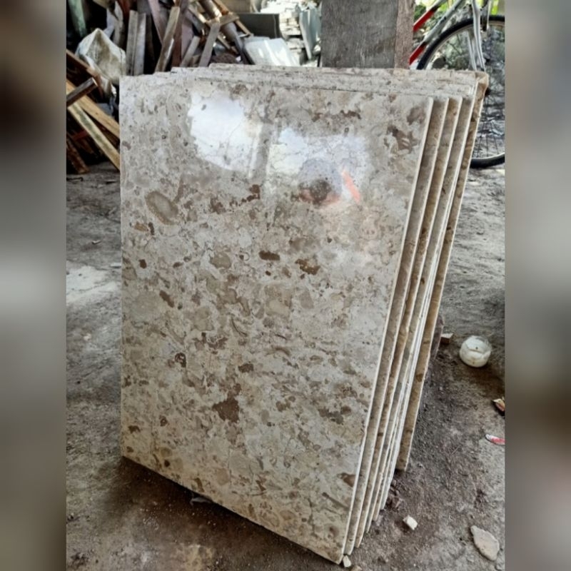 Lantai / Dinding Marmer Putih Motif Trotol 40x60t2cm Kwalitas Terbaik ( stok terbatas )