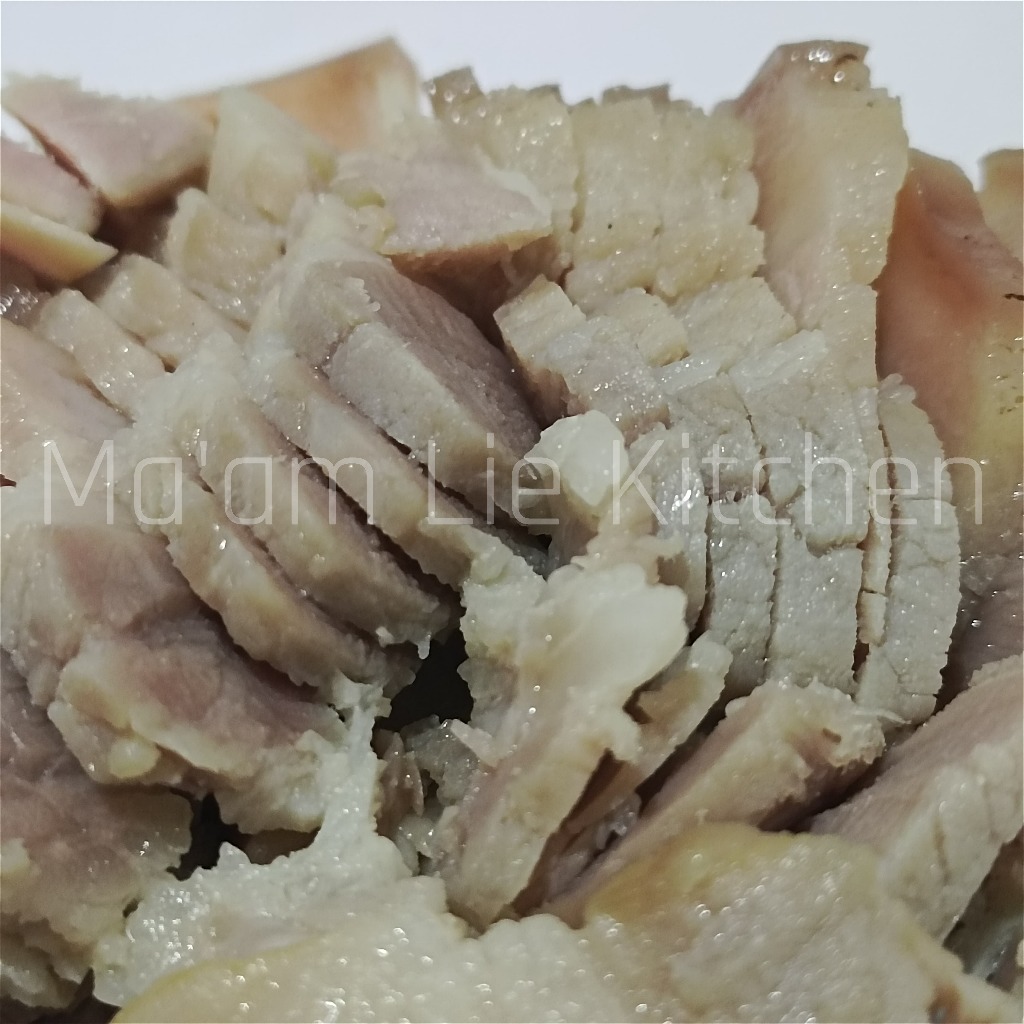 

Daging Samcen Asin Rebus Khas Kalimantan