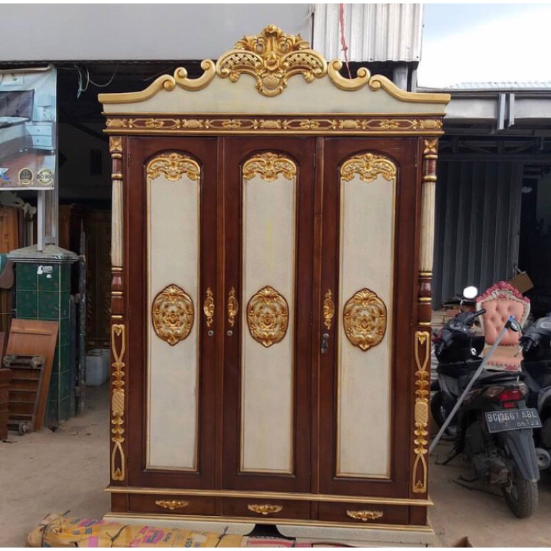 Lemari pakaian pintu 3 / lemari jati pintu 3