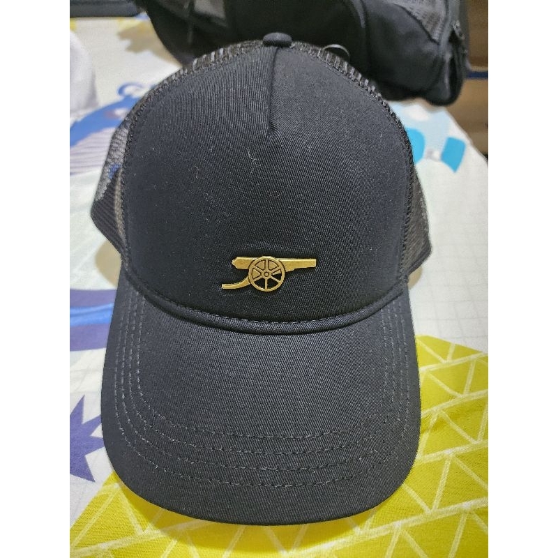 Topi Licensed Product Arsenal Canon Black Trucker Cap, Original Arsenal