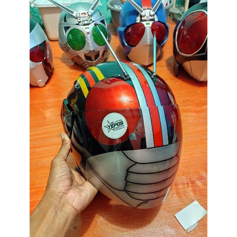 .helm motor SNI kamen rider black,ksatria baja hitam