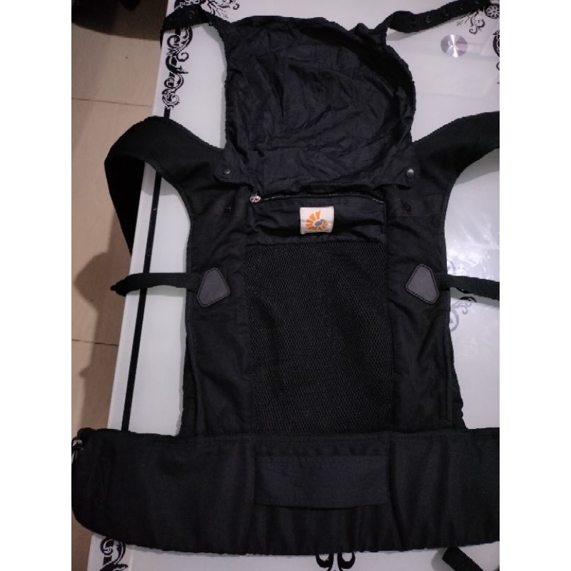 Gendongan Baby Carrier Ergobaby Perfomance Ventus Black