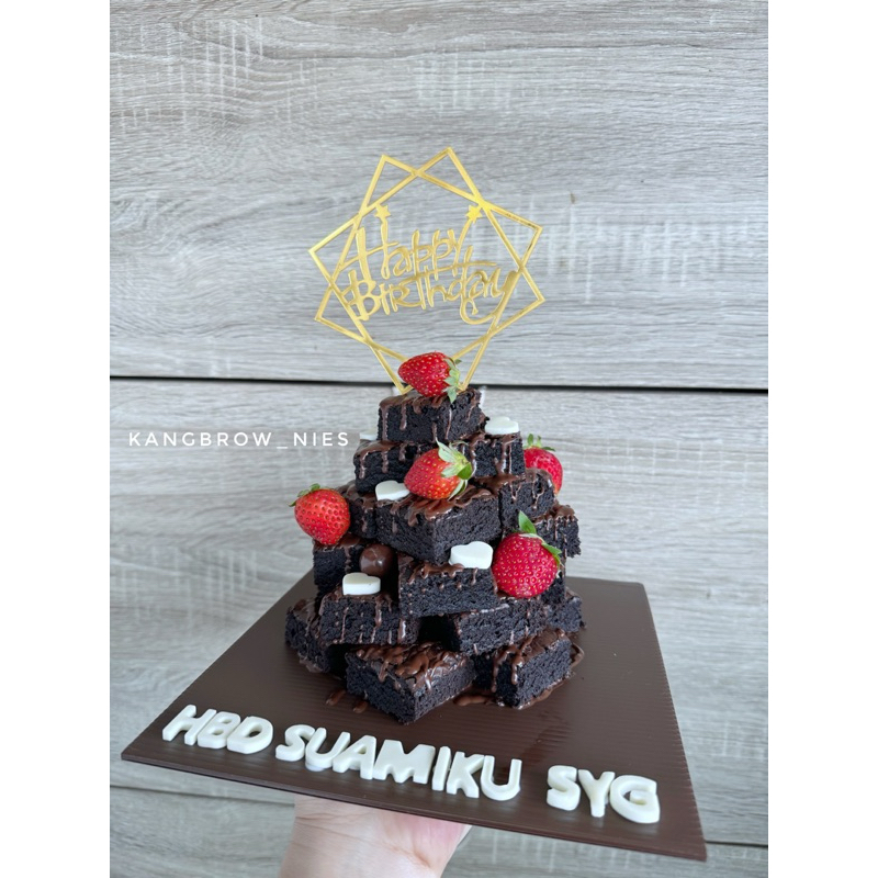 

fudgy brownies / brownies tower