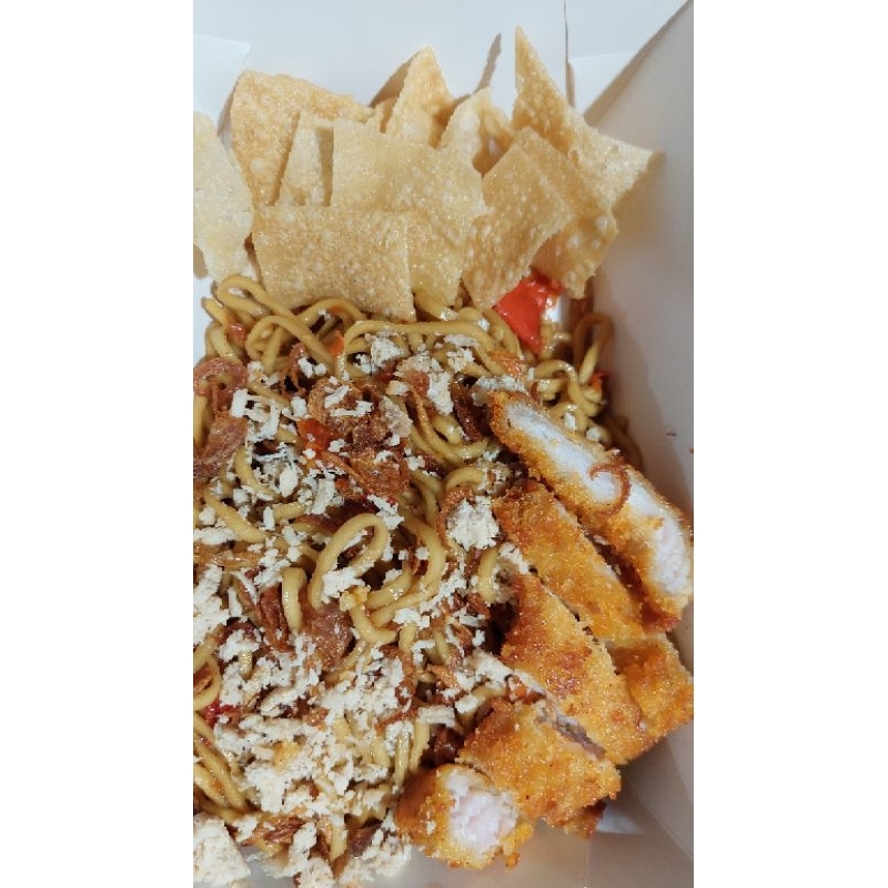 

Mie pedes toping katsu (Frozen)