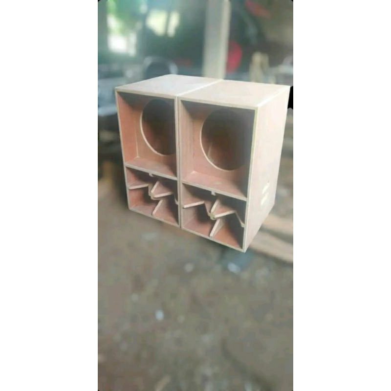 box spiker 15 inch nogosari bahan 18 mm