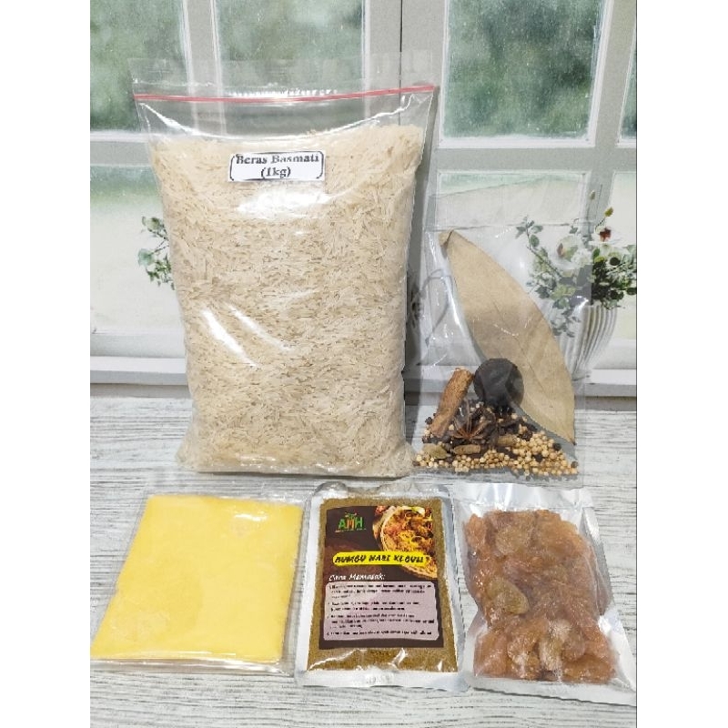 

Paket Nasi Kebuli Komplit ( Beras 1kg + Minyak Samin + Bumbu Kebuli+Rempah + Kismis )