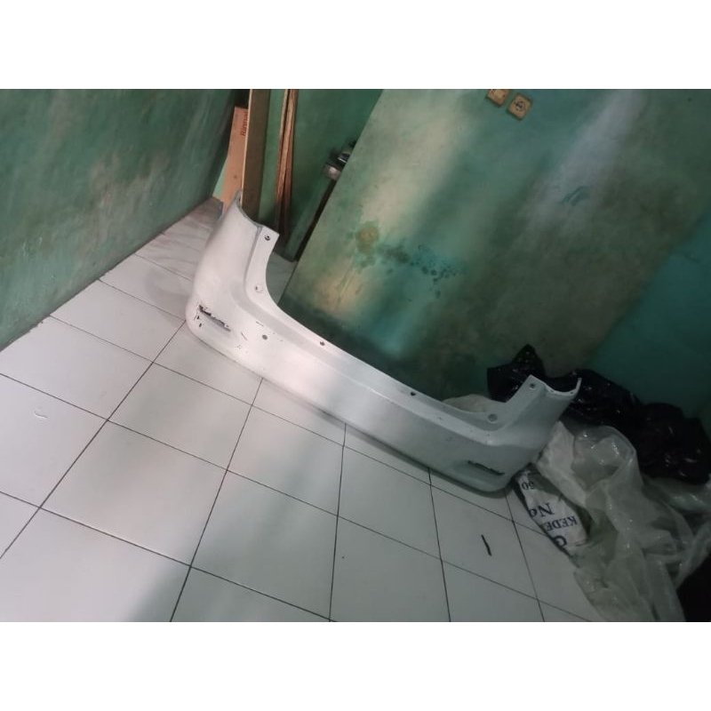 bemper belakang ertiga tahun 2017