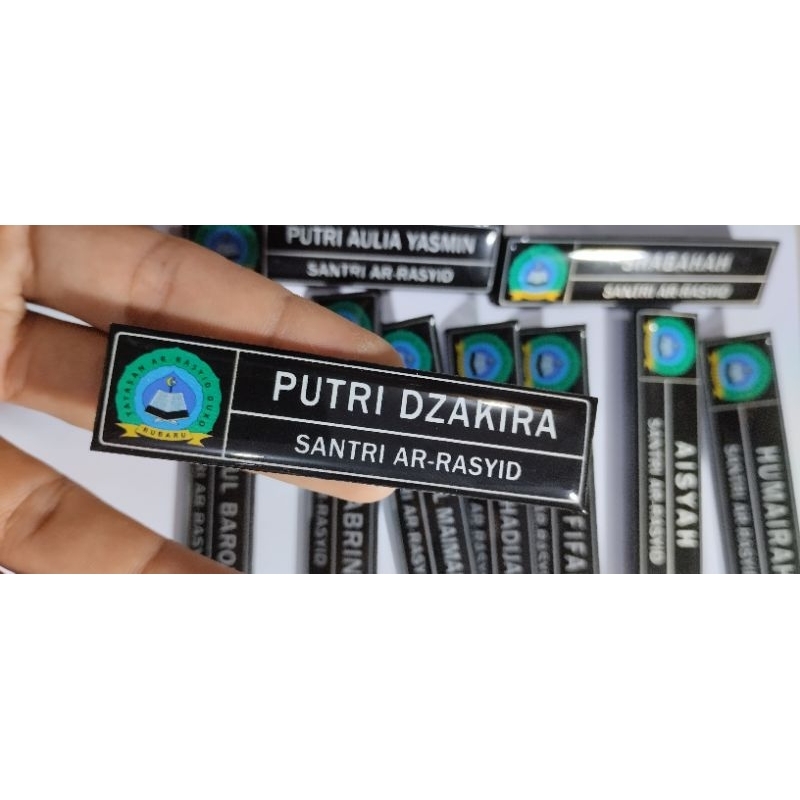

Name Tag Desain Lengkap