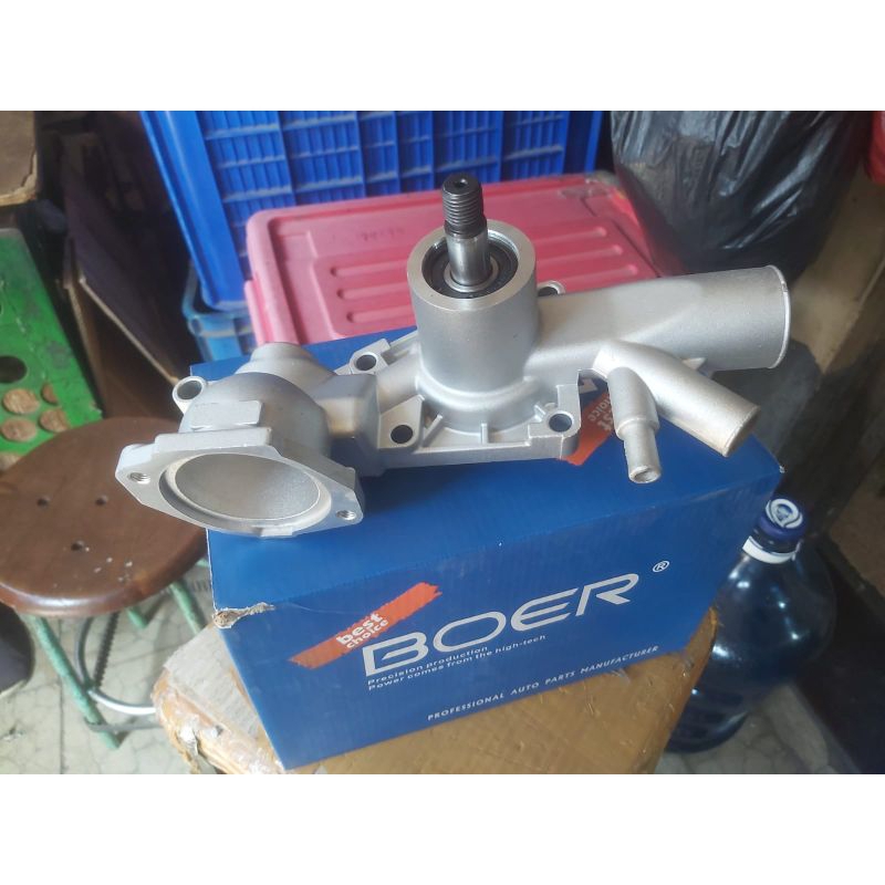 waterpump Peugeot 504 505 GR  water pump Peugeot 504 505 GR