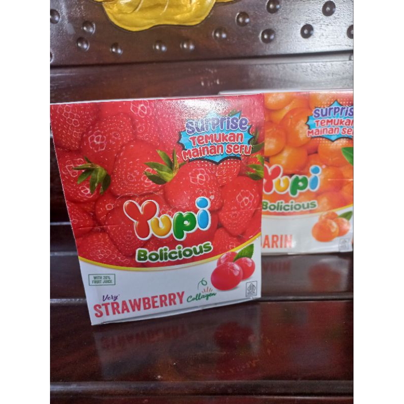 

Permen Yupi Bolicius rasa Strawberry dan Jeruk Mandarin